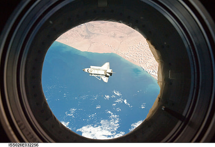 aerial photography of white space shuttle thumbnail