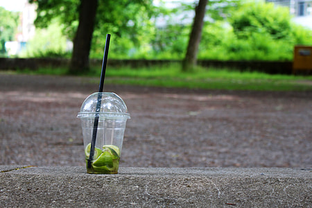 clear plastic disposable cup thumbnail