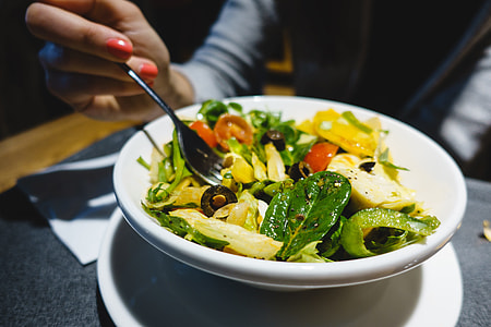 Salad with olives thumbnail