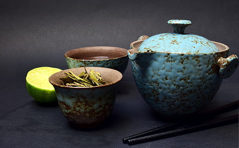 blue ceramic container thumbnail