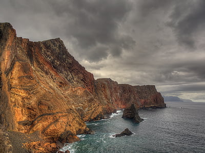 brown rock formation thumbnail