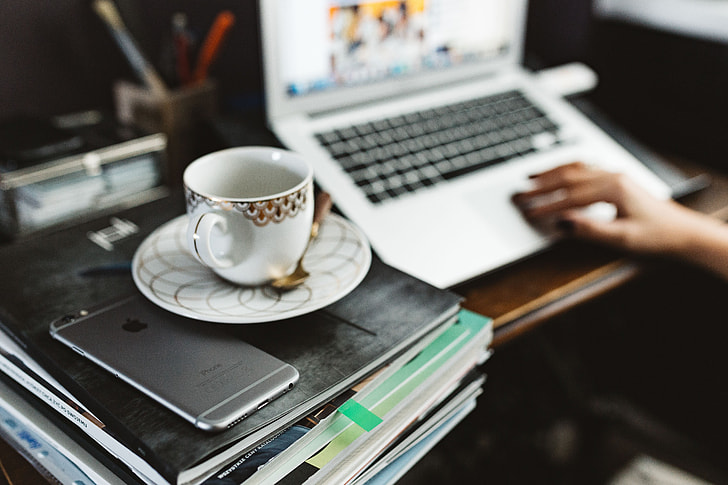 woman-office-workspace-workplace.jpg