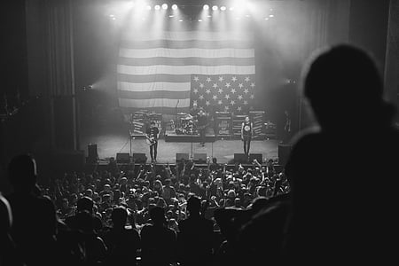 band singing on stage thumbnail