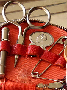 gray metal scissor thumbnail