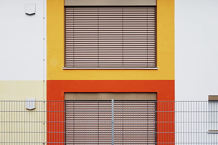orange and yellow house thumbnail