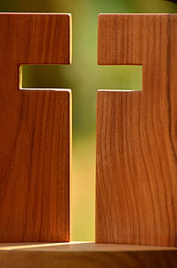 shallow focus photography of brown wooden frames thumbnail