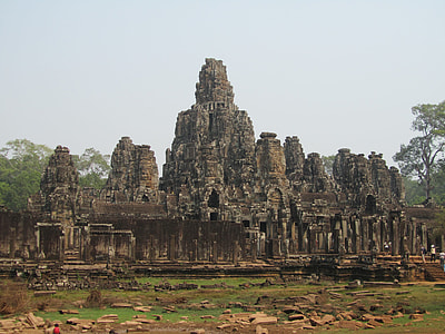 Angkor Wat during daytime thumbnail