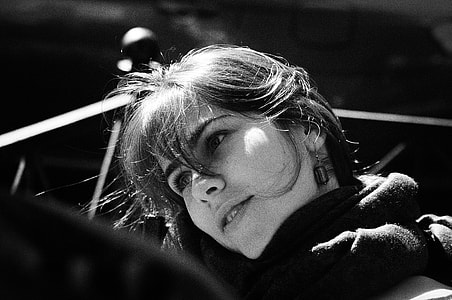 Girl portrait in black and white thumbnail