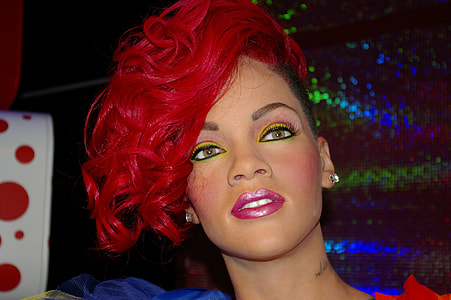 close-up photo of Rihanna thumbnail