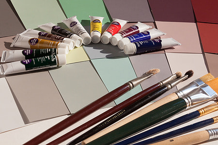 assorted paint brushes thumbnail