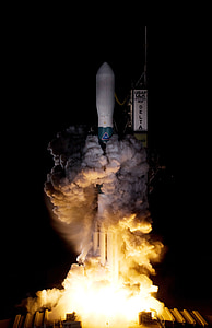 white ]space shuttle thumbnail