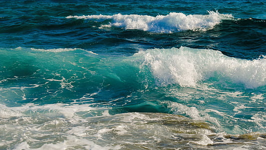 teal seawave at daytime thumbnail
