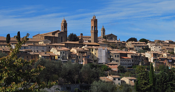 houses on hills thumbnail