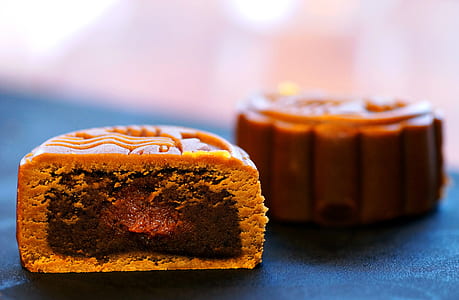 sliced chocolate cake thumbnail