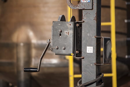 Hand Crank thumbnail