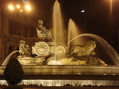 Fountain of Cybele in Madrid, Spain thumbnail