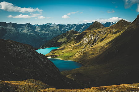 landscape photography of mountains thumbnail