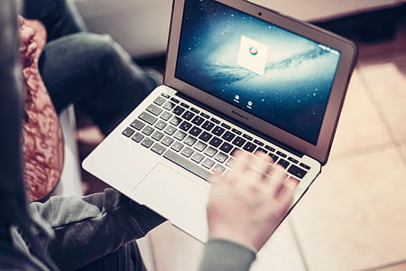 MacBook Air turned on thumbnail