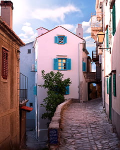 photo of streets during daytime thumbnail