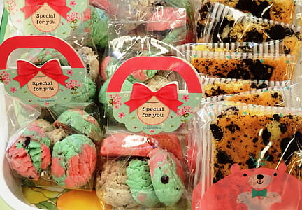 Selection of individually wrapped marble cakes for sale thumbnail