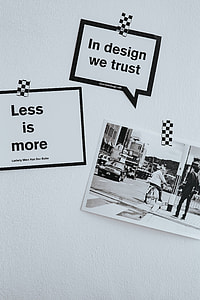 Inspirational cards with quotes, a black-and-white photo and a silver laptop thumbnail