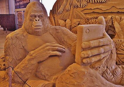gorilla statue thumbnail