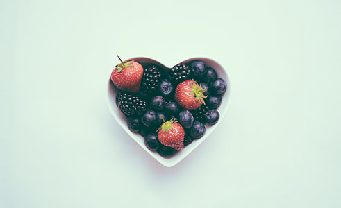 strawberries and blackberries thumbnail