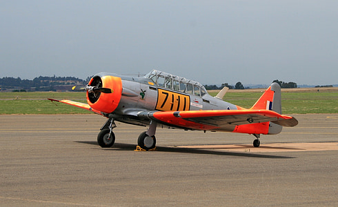 gray and orange fighter jet thumbnail