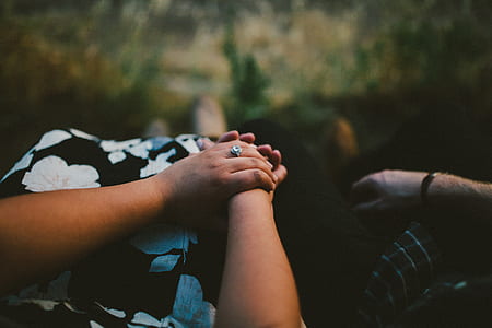 couple holding hands thumbnail