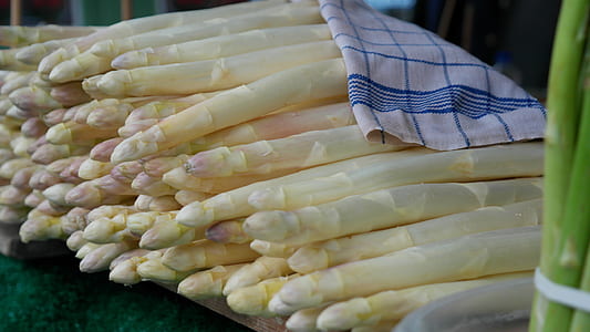 peeled sugar canes thumbnail