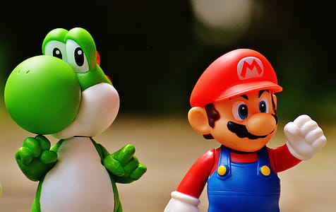 Super Mario and Yoshi Plastic Figure thumbnail