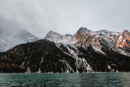 mountain ranges next t body of watero thumbnail