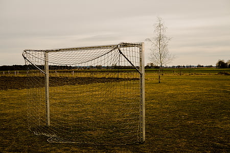 white metal-framed soccer net thumbnail