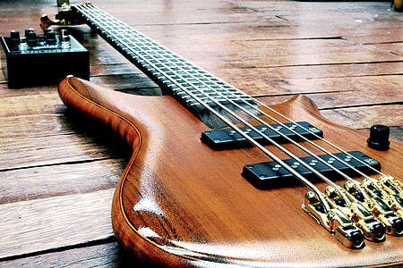 Closeup shot of an electric guitar thumbnail