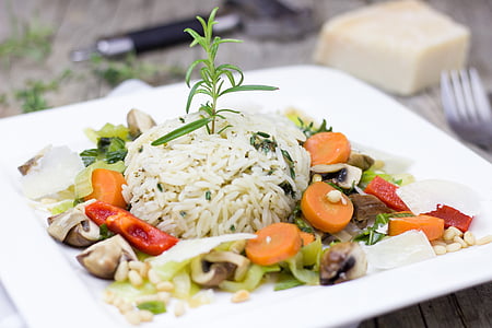 boiled rice on white ceramic plate thumbnail