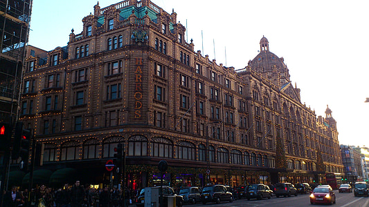 Harrods building beside road during daytime thumbnail