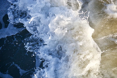 body of water wave thumbnail