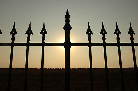 silhouette of fence finials thumbnail