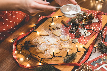 Adding Sugar on Christmas Cookies thumbnail