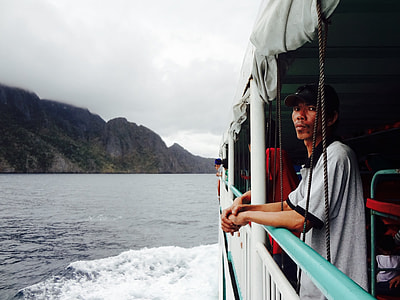 man sailing on boat thumbnail