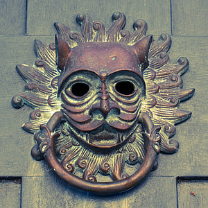 brown metal door bell thumbnail