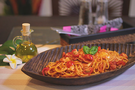 spaghetti with cherry tomatoes thumbnail