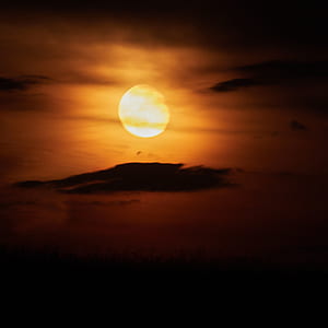 photo of mountain during golden hour screengrab thumbnail