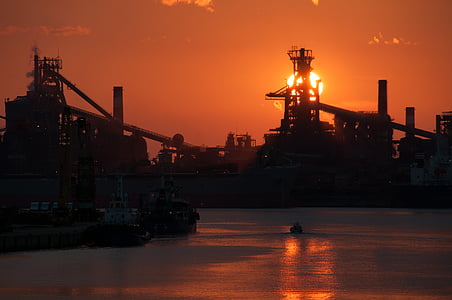 silhouette of building during sun set thumbnail