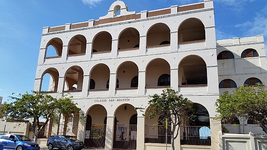 Old Building in San Juan, Puerto Rico thumbnail