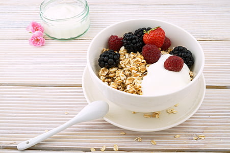 variety of berries in dish thumbnail