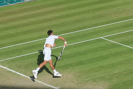 man playing tennis thumbnail