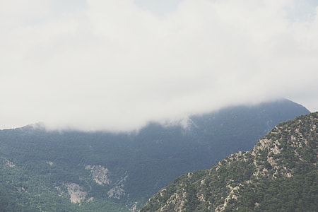 cloud covered mountain thumbnail