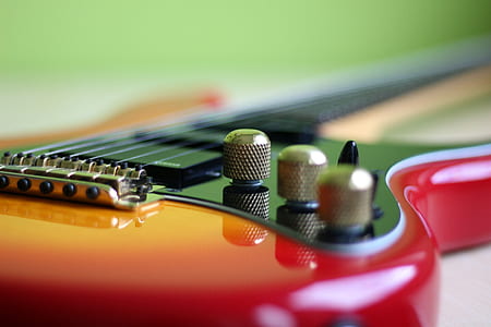 photography of guitar tuners thumbnail