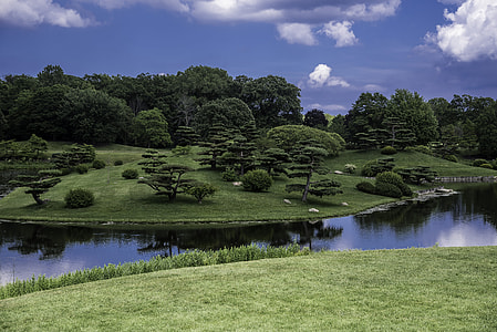 Landscape and island in the Japanese Gardens thumbnail